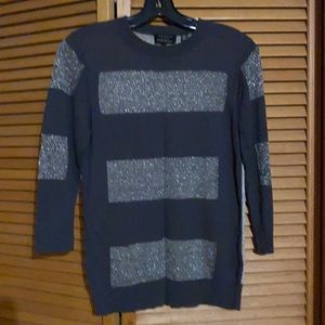 Ted baker London  nice top Length 24.5”pit to pit 28” sleeves 18.5”